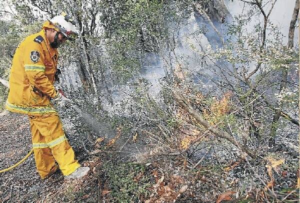 As fires continue in the Shoalhaven and on the Far South Coast, the Rural Fire Service plans controlled burnoffs in the Illawarra, ahead of the start of the fire season.