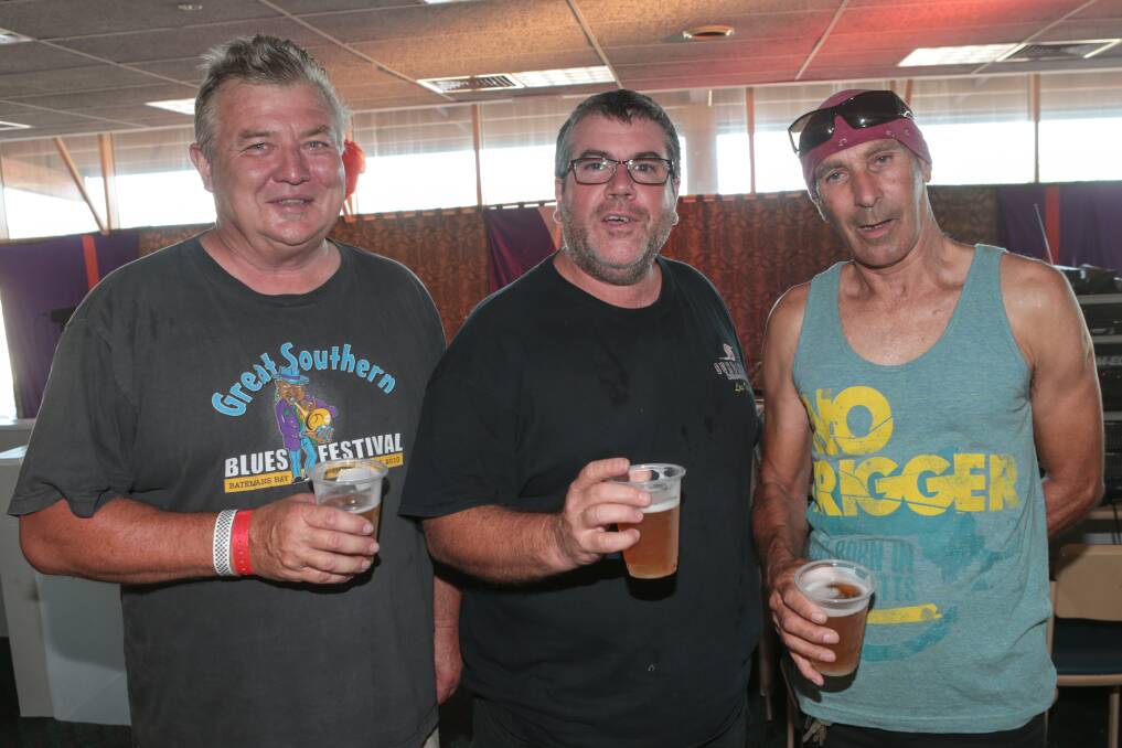 Larry Burns, Tim Kendell and Wayne Ardler at Bulli Showground.