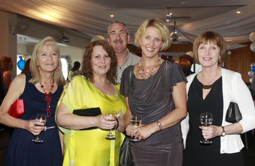  Marie Banks, Carolyn Hayes, Bruce hayes, Marianne Patton and Christine Bradley at at North Beach Surf Club.