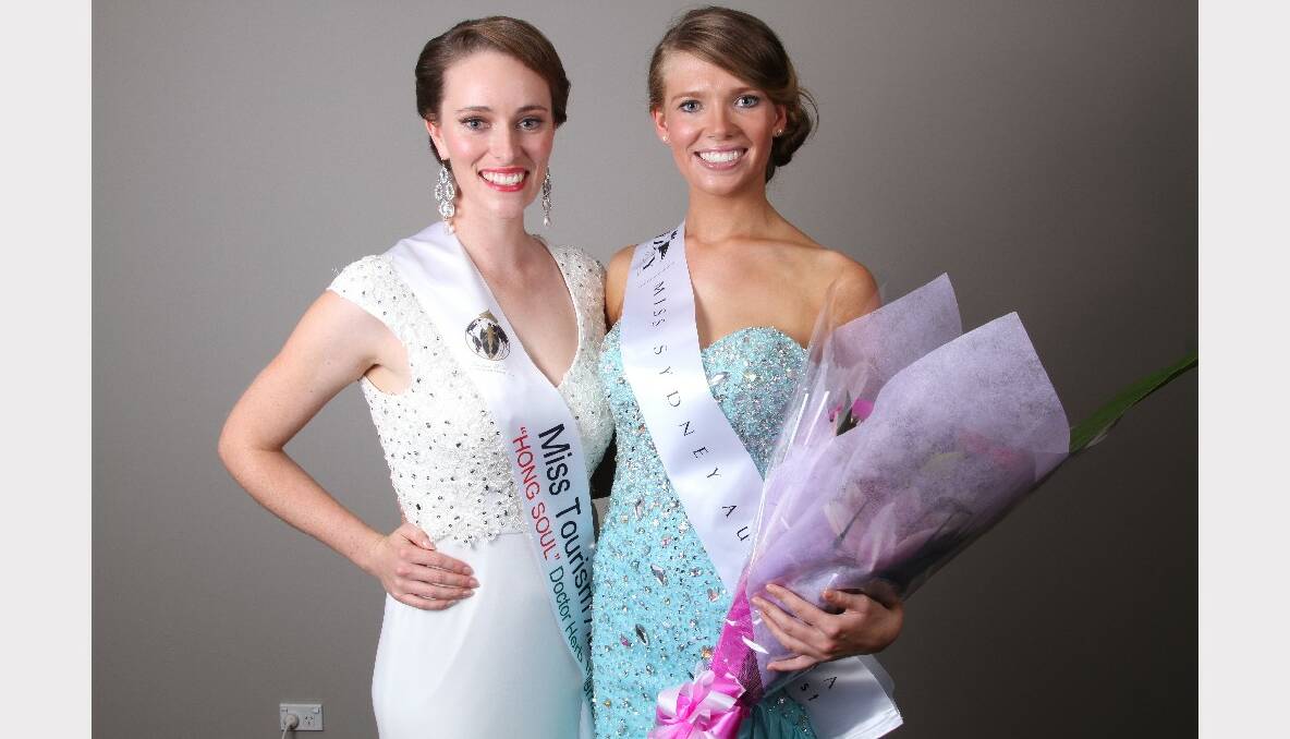2012 Miss Tourism World Australia Laura Thompson (left) crowned 2013 Miss Tourism World Australia, of Newcastle