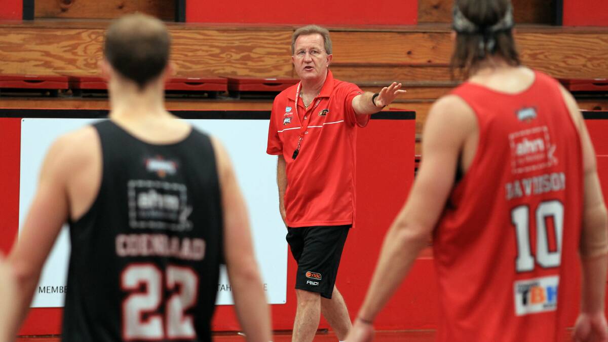Wollongong Hawks coach Gordie McLeod directs the troops at training. Picture: ORLANDO CHIODO.