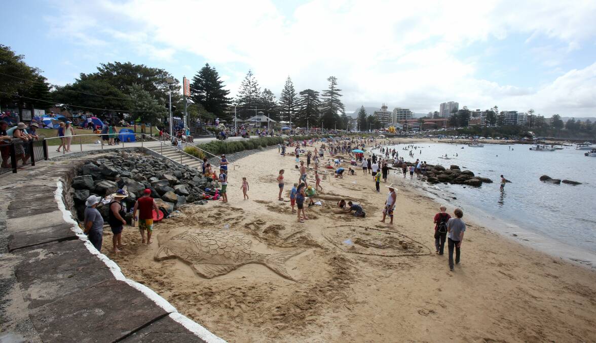 The crowds at Belmore Basin. Picture: ROBERT PEET