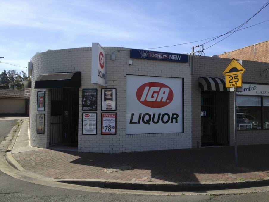 The IGA liquor store in Kiama Downs. Picture: DAVE TEASE