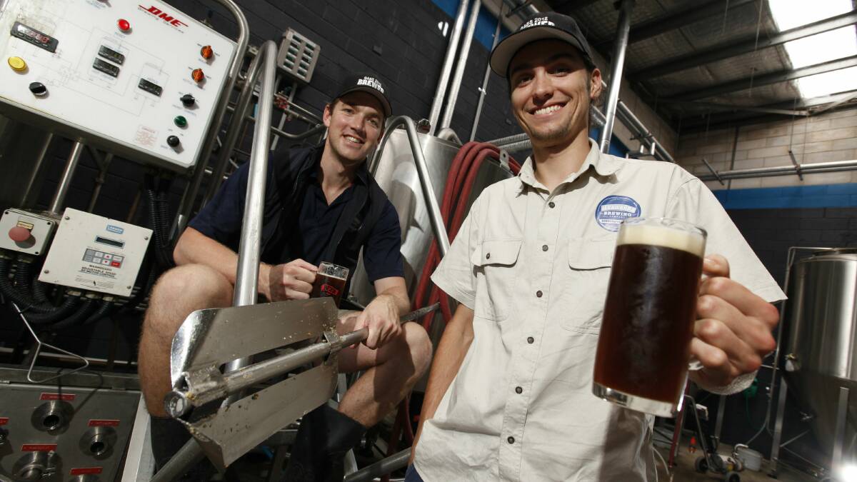 Ashur Hall and Shaun Blissett of the Illawarra Brewing Company. Picture: DAVE TEASE