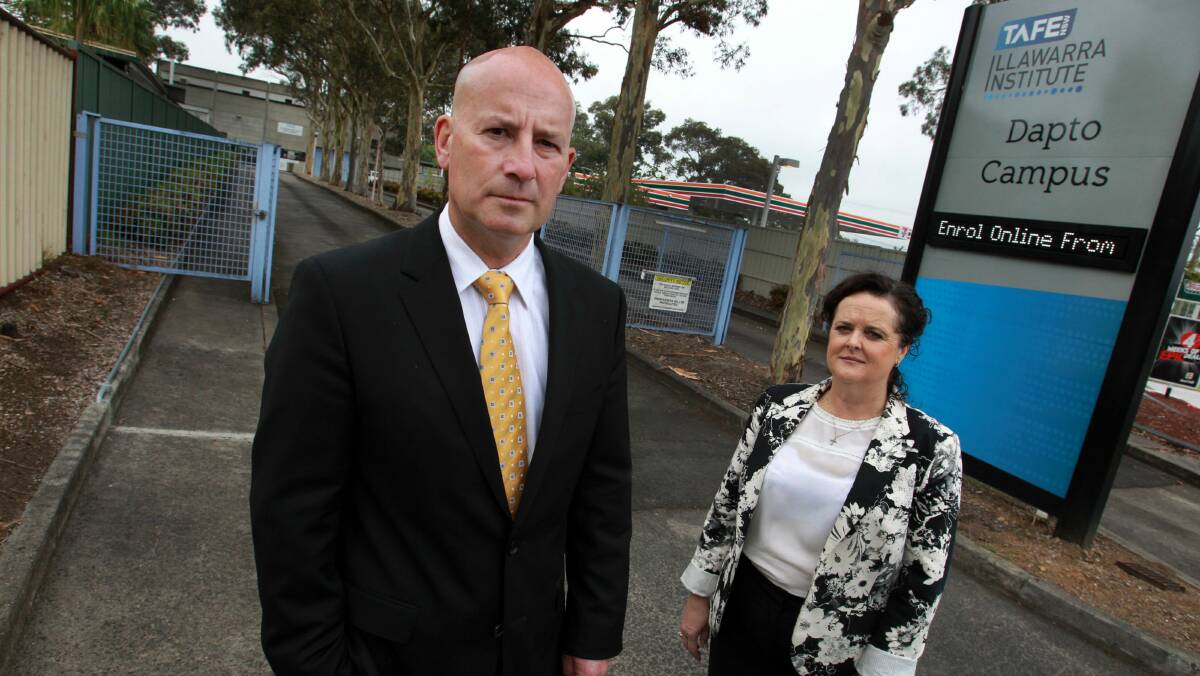 Opposition Leader John Robertson and Shellharbour MP Anna Watson. Picture: ORLANDO CHIODO