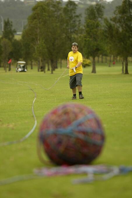 Chris Shirlaw unwinds his 2.5km ball of French knitting.