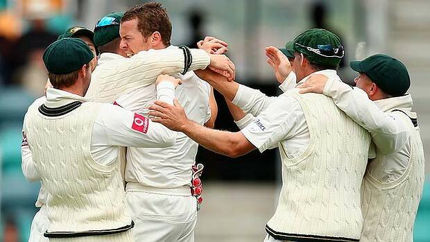 Peter Siddle removed Mahela Jayawardene for his sixth wicket of the match. Photo: Getty Images