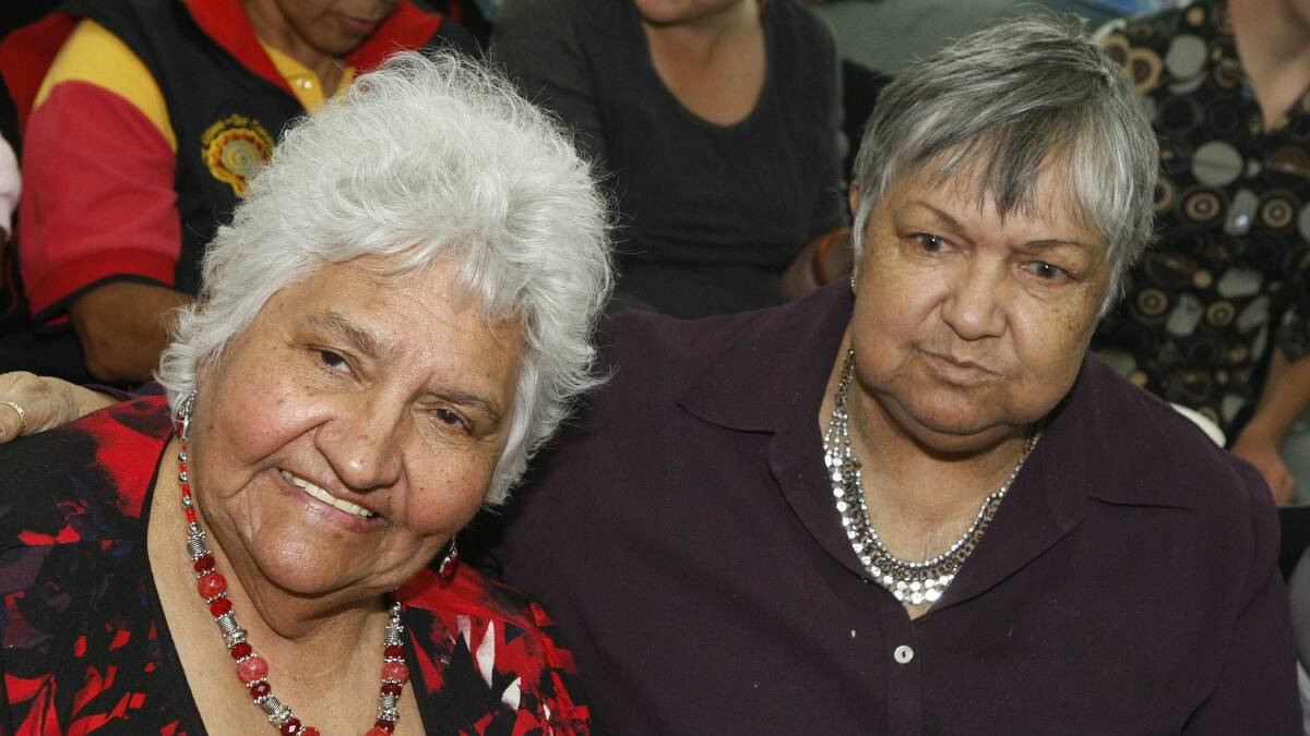 Aunty Muriel Davis and Joan McCorriston in Shellharbour.