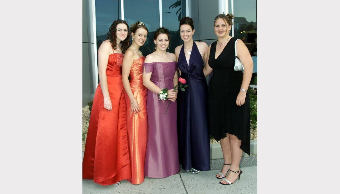 Albion Park, 2004: Sarah Cormick, Nicky Kime, Tracy Draper, Erin Lester and Elise Andrusiow.