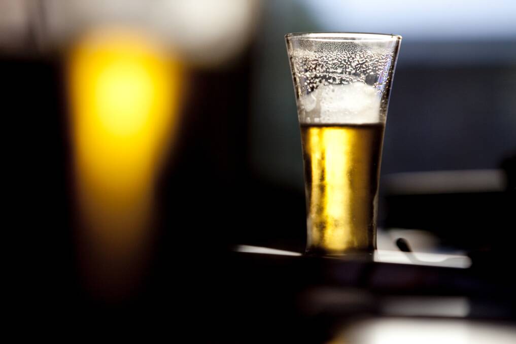  Lift legal drinking age to 21: expert