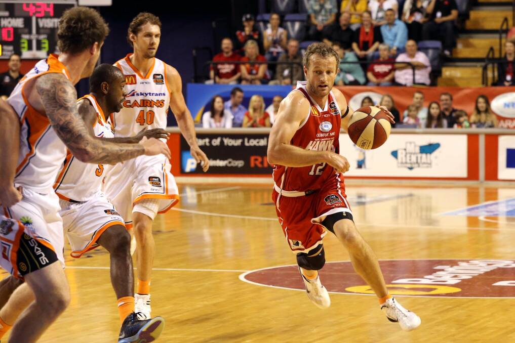 Hawks snatch victory from Taipans