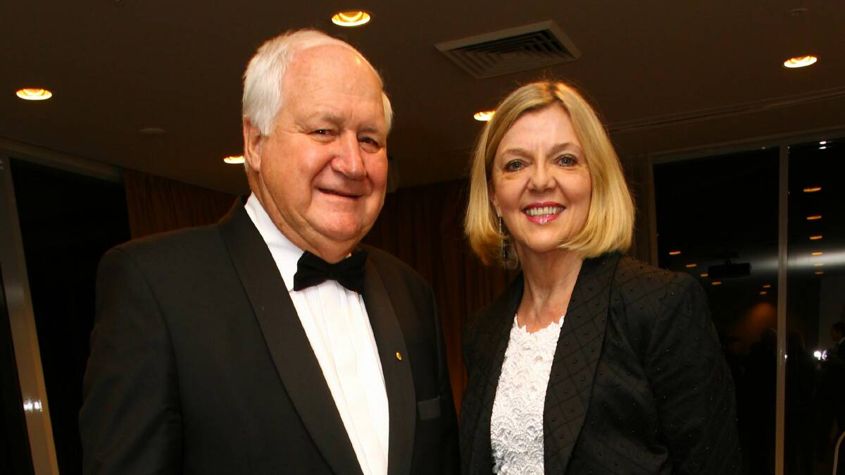 Roger Summerill and Kerry Chikarovski at the Illawarra Connections Dinner. Picture: KEN ROBERTSON