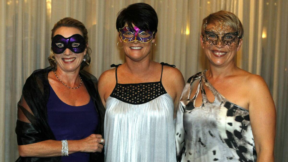 Bernadette Thorne, Tracy Devlin and Sue McGoldrick at Villa D’Oro.