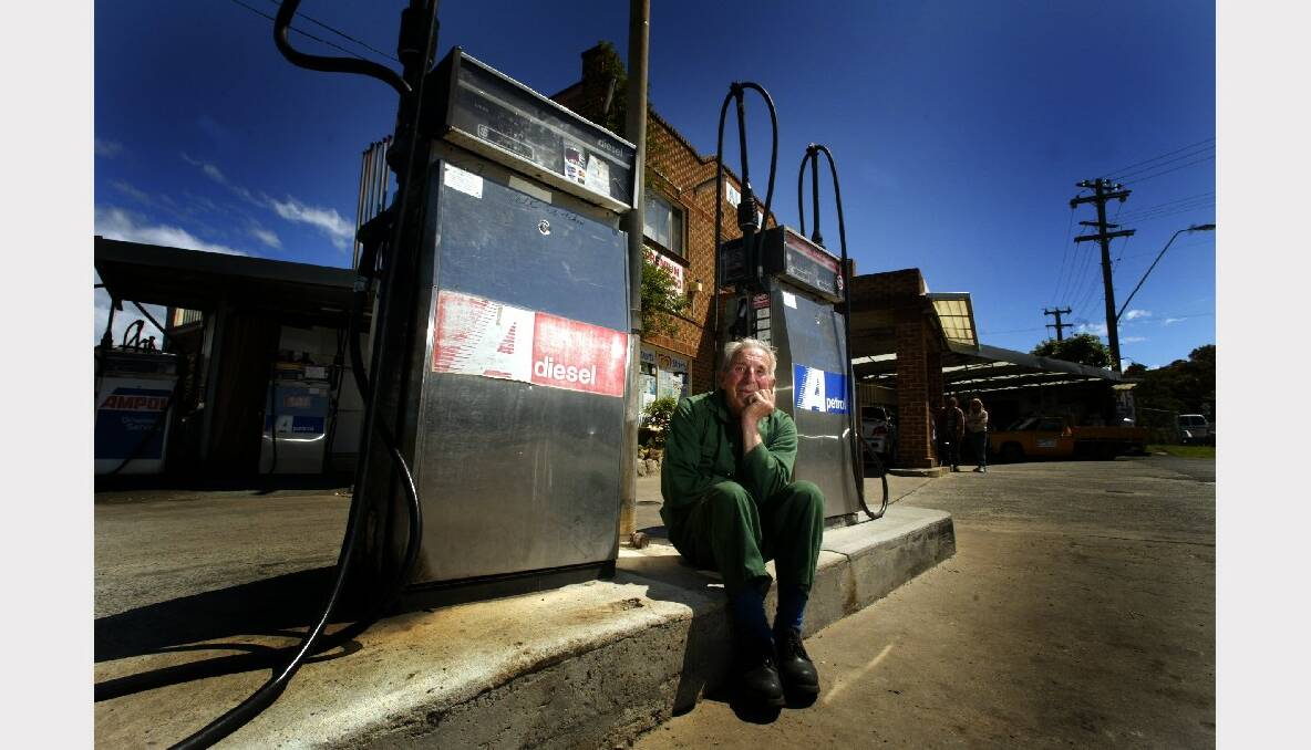 Frank Addison outside his garage which would soon be the only servo in Kiama.