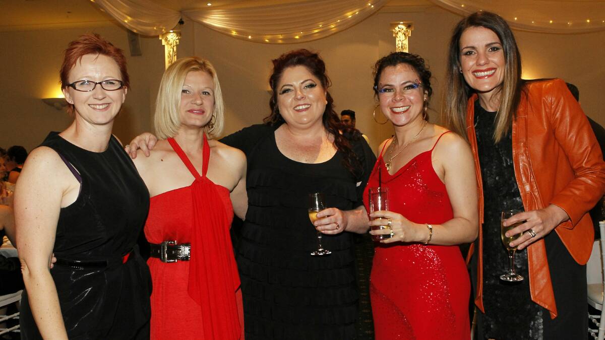 Karen Davies, Cathy Spralja, Michelle Pleace, Sandra Tyler and Romina Spyro at Villa D’Oro.