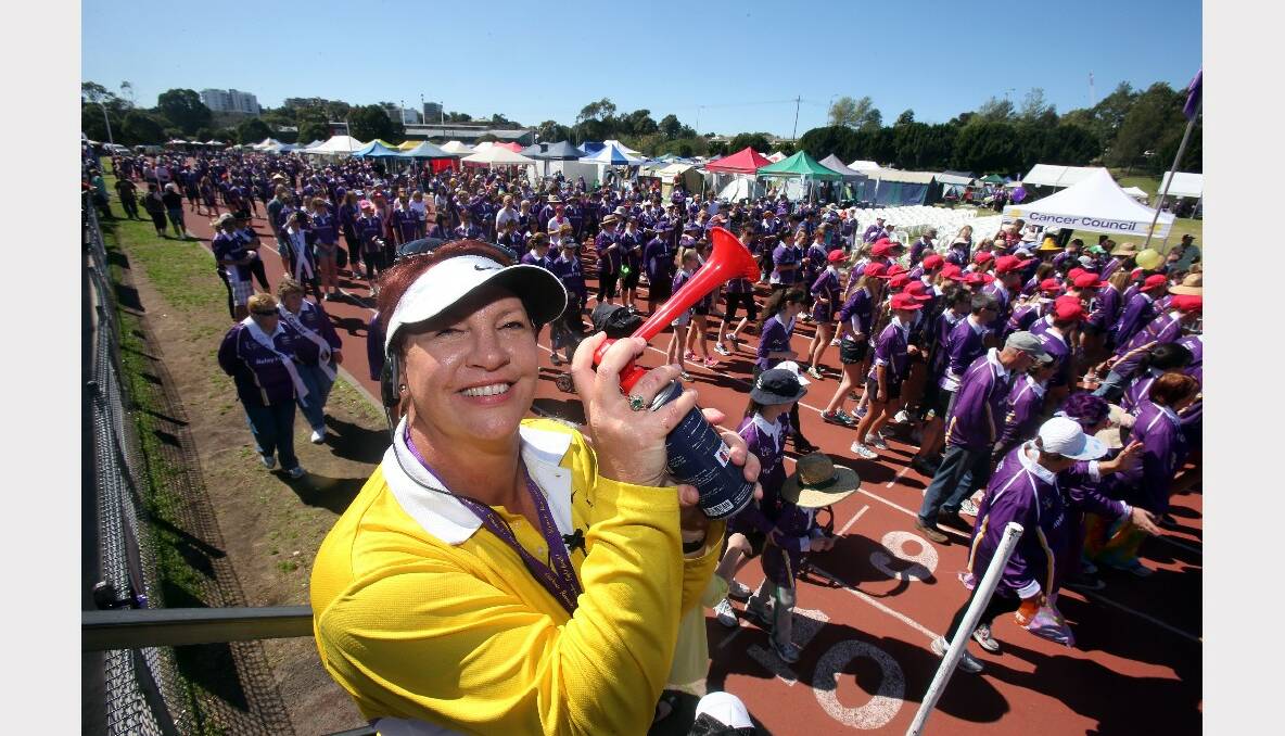 Chair of the Illawarra Relay For Life event, Maree Kerr, with the starting horn.