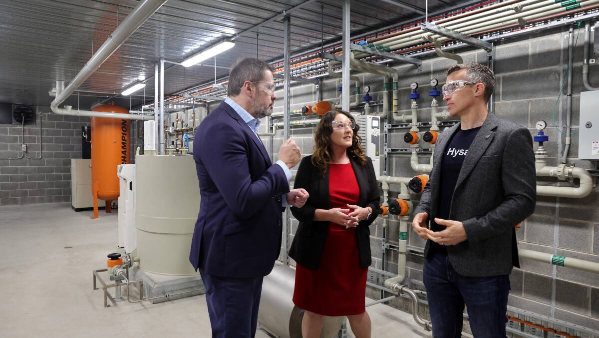 Industry minister Ed Husic visits Port Kembla hydrogen electrolyser manufacturer Hysata with local MP Alison Byrnes and Hysata CEO Paul Barret. Picture by Sylvia Liber