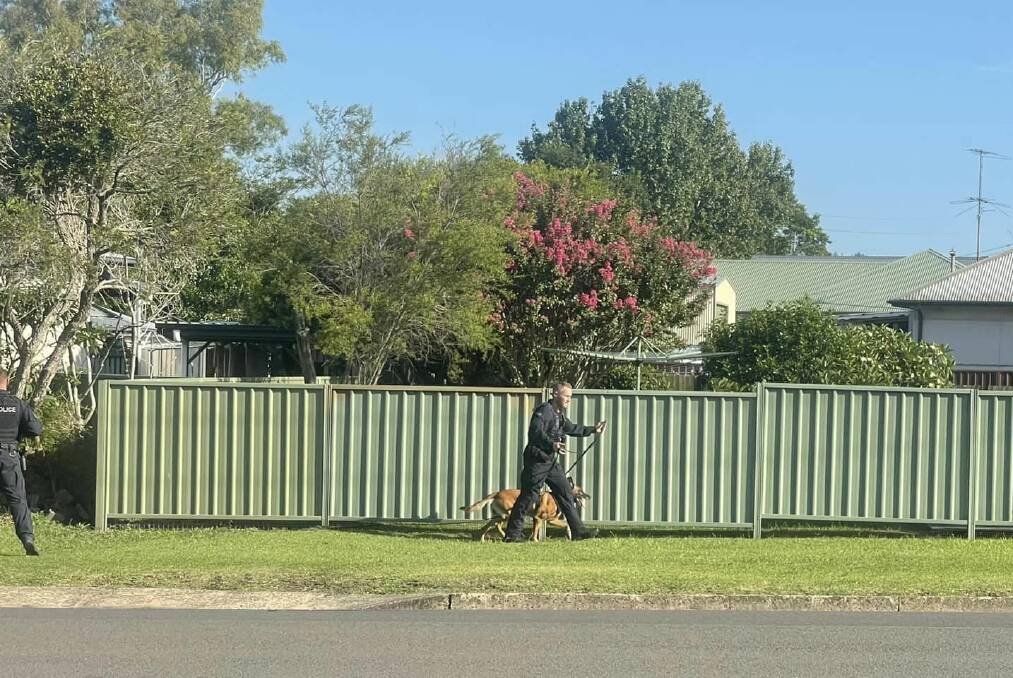 Police on the hunt for two men near Albert Street and Hurt Parade in Unanderra. Picture by Robert Baker