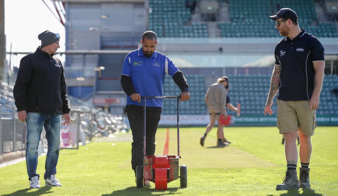 Pitch perfect: How Wollongong groundskeepers prep the Dragon's home turf