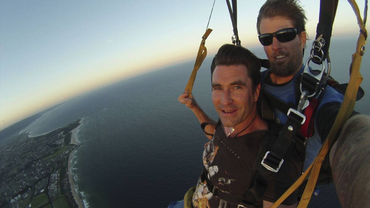 Up and away: Singer Pete Murray is among those who has skydived over Wollongong. Picture: Supplied