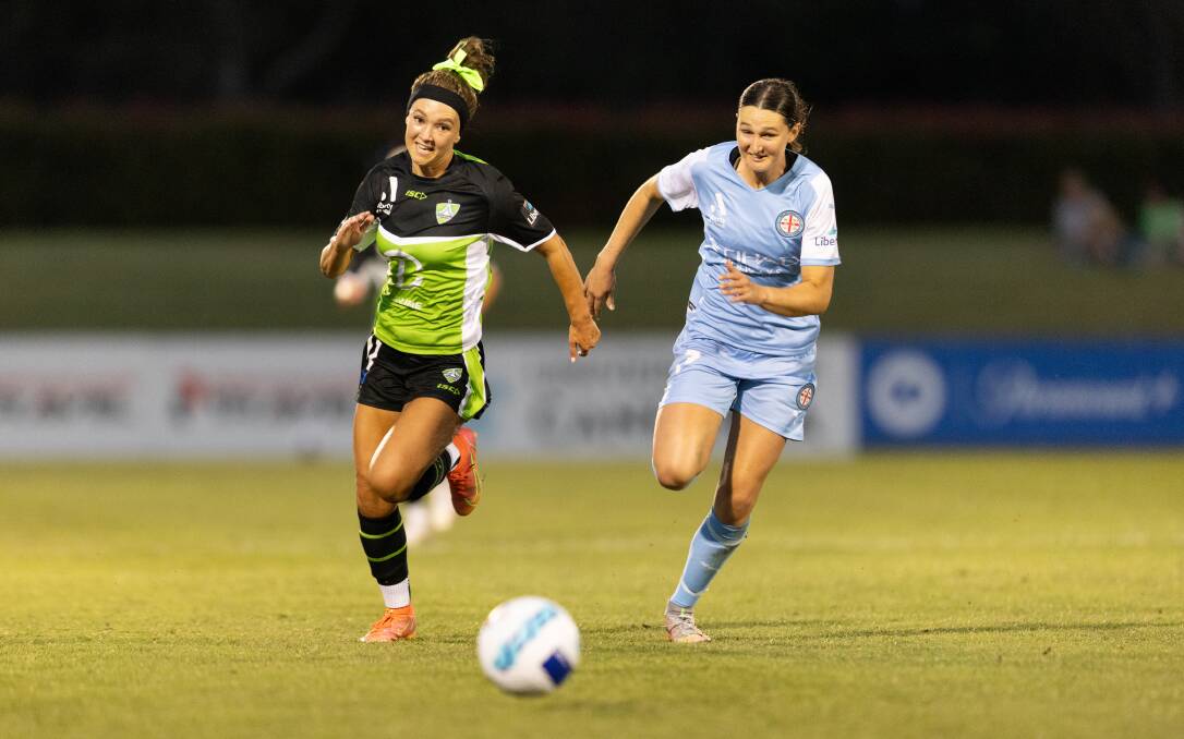 Illawarra Stingrays midfielder Chloe Middleton will be gearing up for another campaign for Canberra United. Picture by Sitthixay Ditthavong