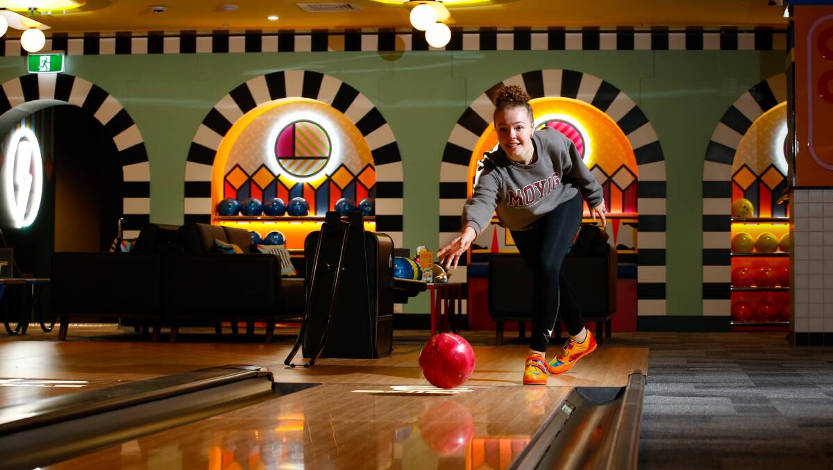 16-year-old Mia Taylor tests the new Strike Bowling in Wollongong Central. Picture by Anna Warr