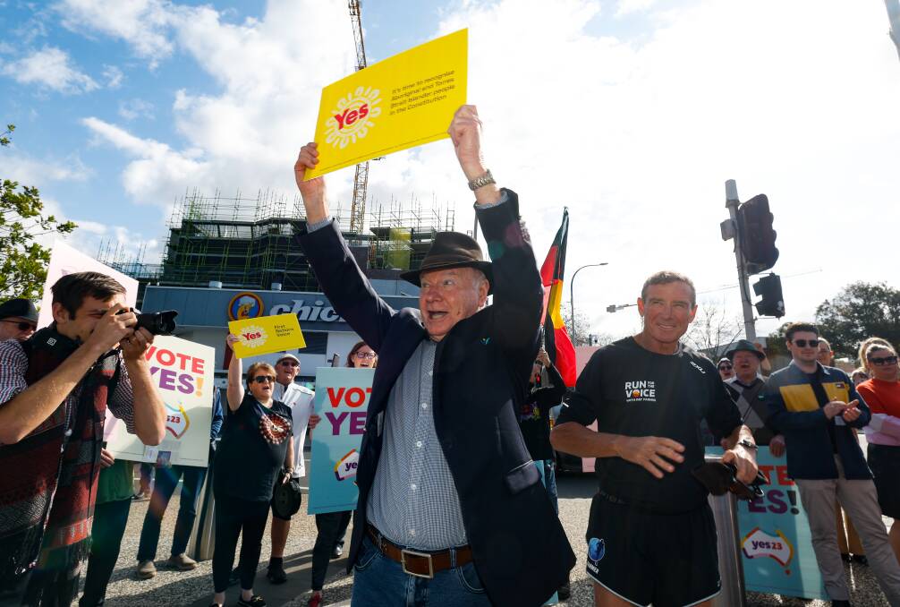 August 24. Wollongong Mayor Gordon Bradbery and Yes! campaigners welcome Pat Farmer to at WIN Entertainment Centre, Wollongong. Pat ran around Australia to raise support for Yes to the Voice campaign. 