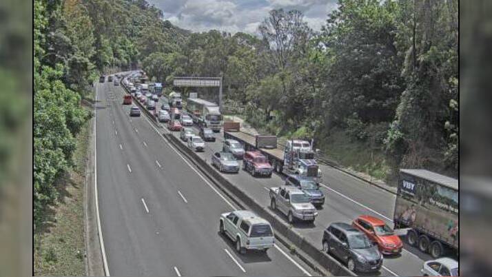 Traffic heavy coming down Mount Ousley