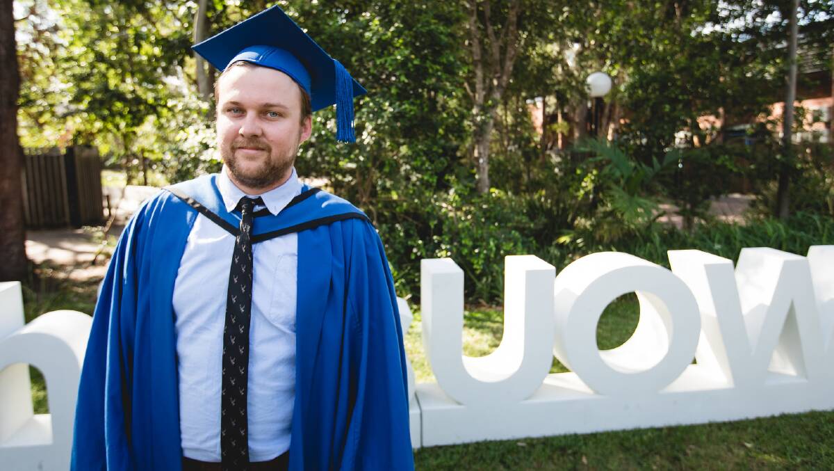 TOP CHEMIST: Bachelor of Science graduate Gwilym Price was awarded the University Medal for achieving top marks in the School of Chemistry. Picture: Paul Jones.