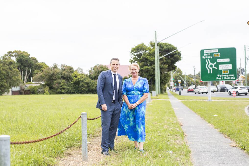 Labor MPs Ryan Park (Keira) and Maryanne Stuart (Heathcote) at the end of Memorial Drive at Bulli - which could mark the start of a Bulli bypass.