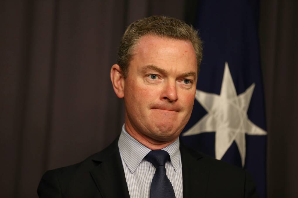 The Illawarra Business Chamber is unhappy with the response it is receiving from both Innovation Minister Christopher Pyne and the federal government.