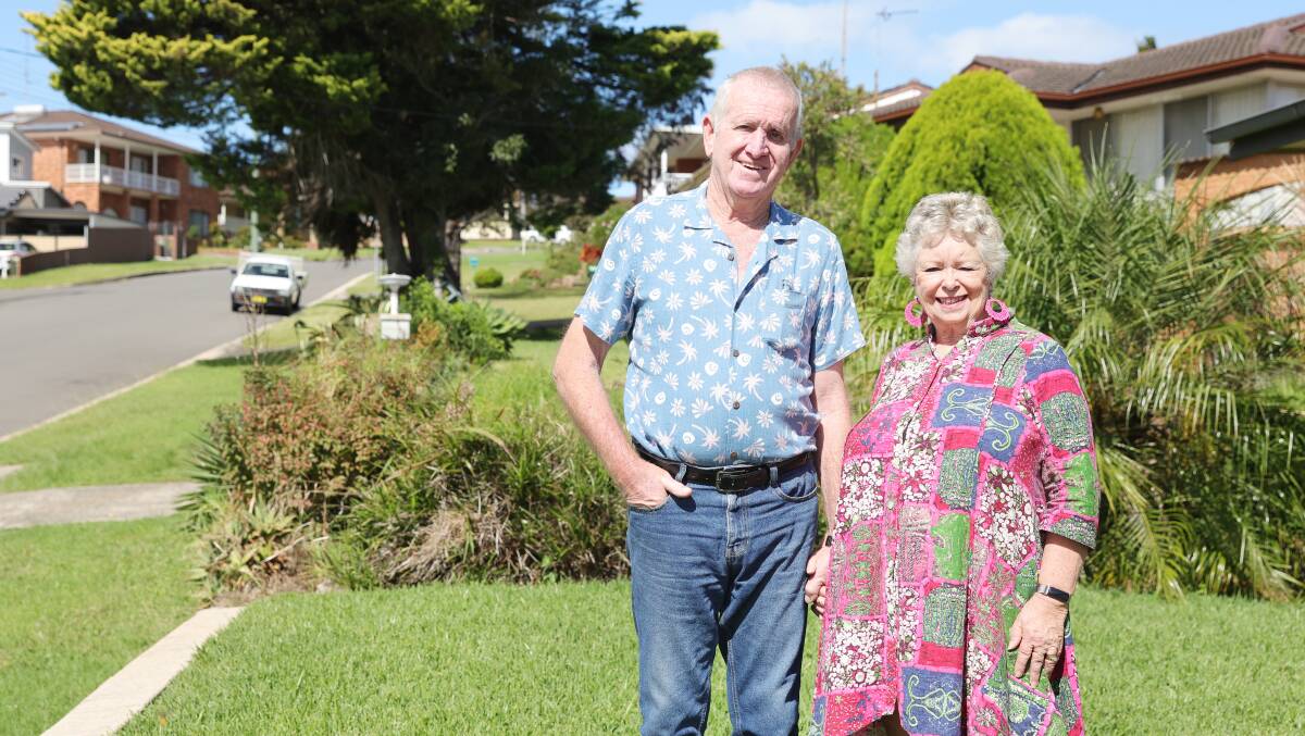 Greg and Sue Walsh have been named Shellharbour's Good Neighbours of the year. Picture by Sylvia Liber