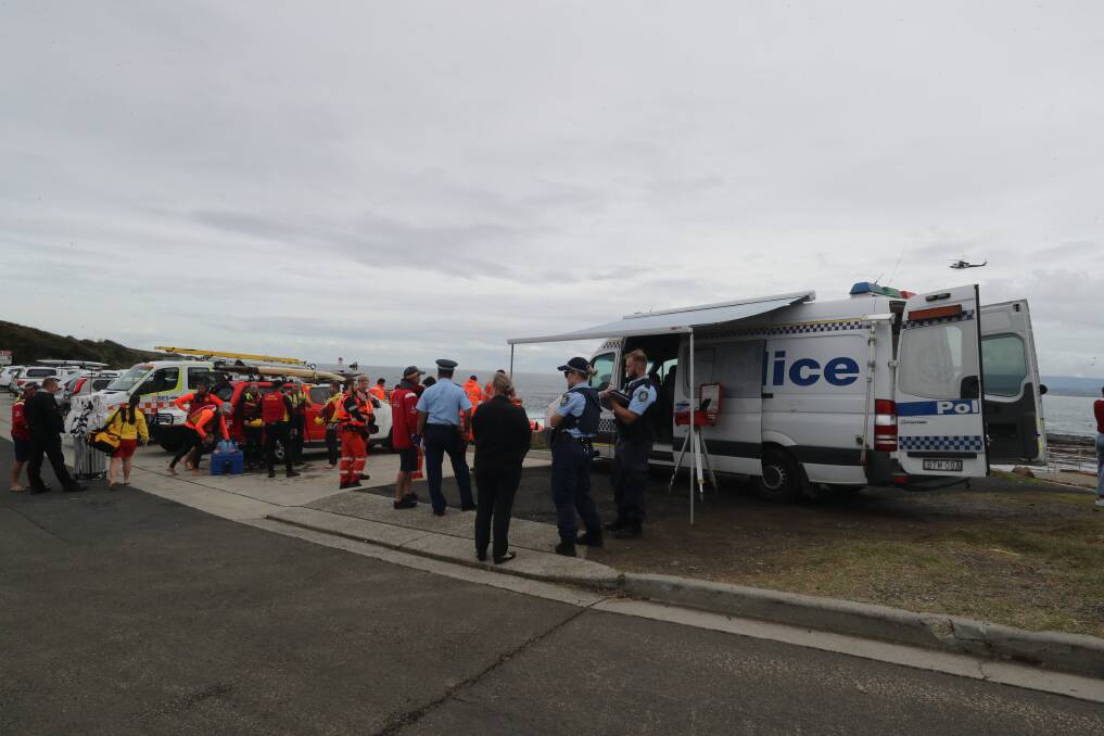 The search for the body of teenage fisherman Brenden Buxton Hurd will resume at Port Kembla this morning. Picture: Robert Peet