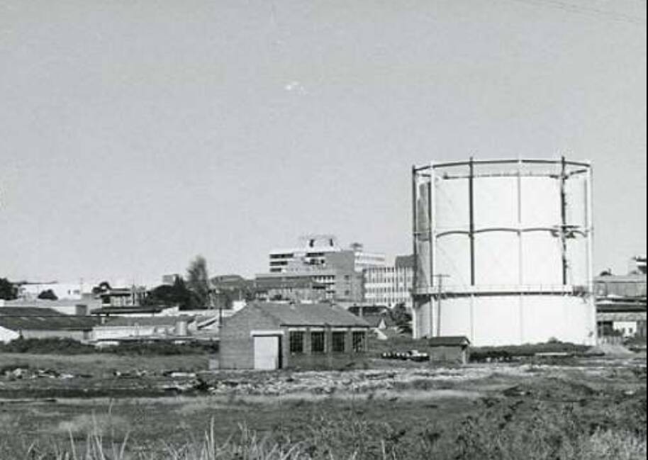 The Wollongong gasworks, at the western end of Smith Street, was being blamed for a rotten egg smell and fumes that turned homes blue.