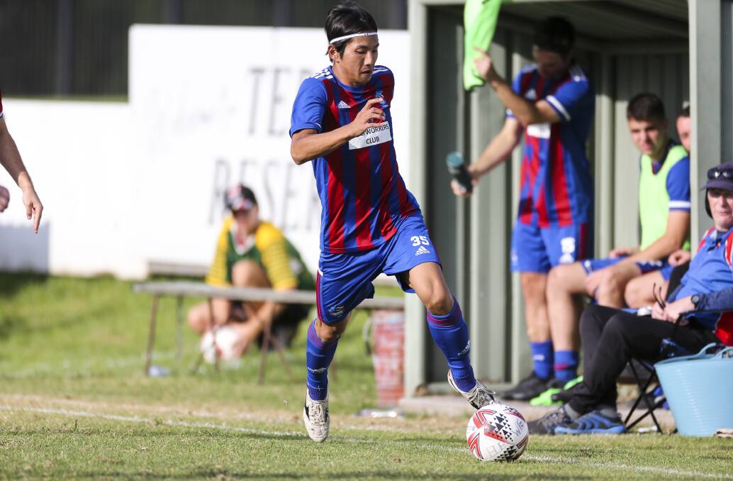 Tomohiro Ishii finds some space for Woonona along the wing at Terry Reserve against Albion Park last weekend. Picture: Anna Warr