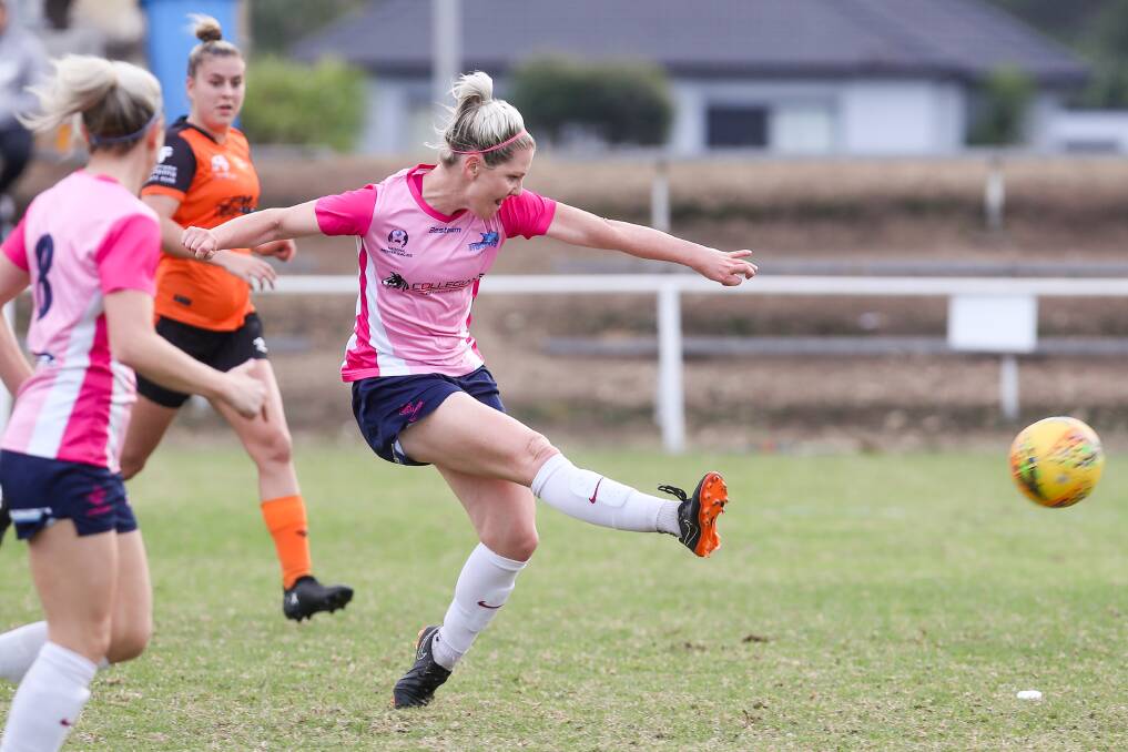 ON TARGET: Illawarra Stingrays star Caitlin Cooper scored a goal against the Spartans on Sunday evening. Picture: Adam McLean