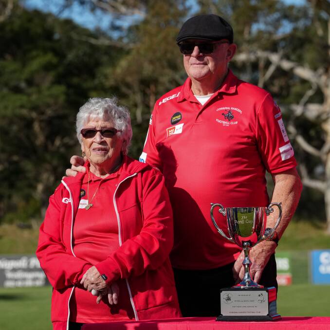 Peter and Beryl Dent with the new Dent Cup trophy. Picture - @gragrapix