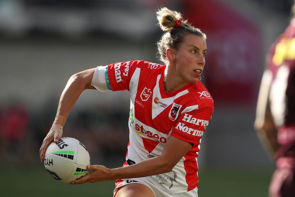 SURGING AHEAD: Sam Bremner prepares to pass the ball during her last stint with the Dragons in 2020. Picture: Mark Kolbe/Getty Images