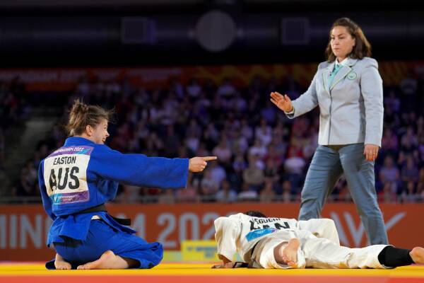 VICTORY: Berry judoka Tinka Easton celebrates after defeating Canada's Kelly Deguchi in the women's 52kg final in Birmingham. Picture: David Davies/PA Images via Getty Images