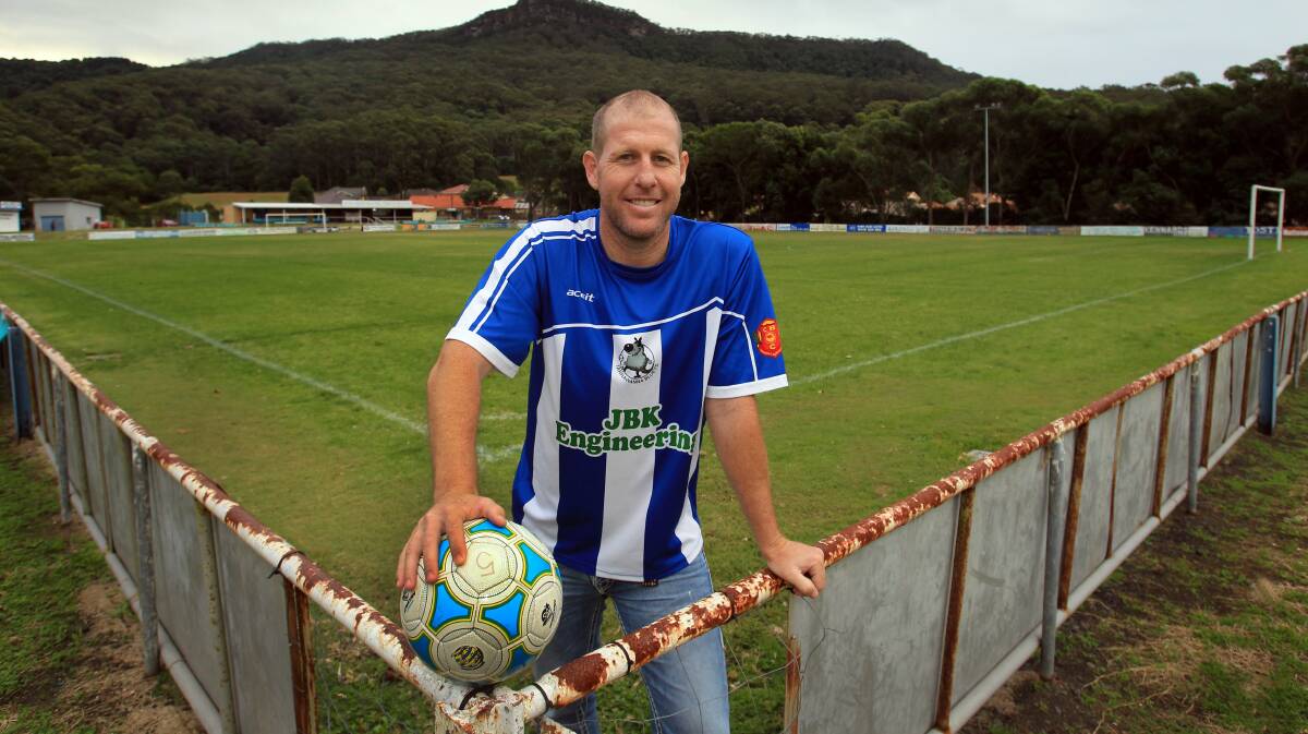 FULL CIRCLE: Scott Chipperfield returned to play for Tarrawanna in 2013. He is now back at the club as their head coach. Picture: Orlando Ciodo