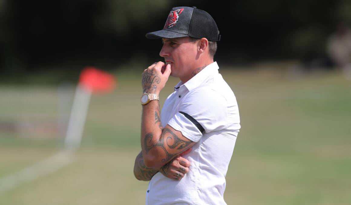 FRUSTRATED: Coach Luke Wilkshire continues to wait for the Wolves to return to the field. Picture: Robert Peet
