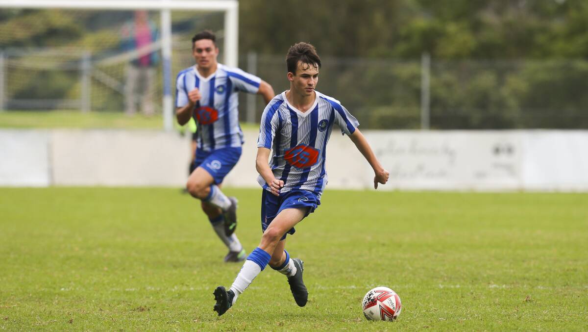 Tyson Black controls possession for the Blueys during a recent Premier League game at Tarrawanna Oval. Picture: Anna Warr