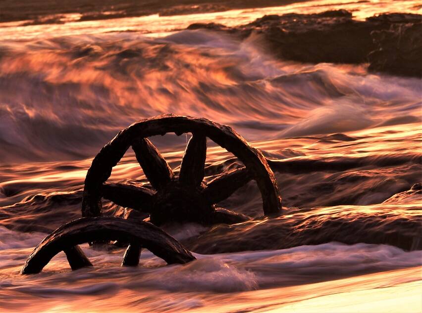 Reader's delight: Wheels at sunset by Caroline Armitage. Send us your photos to letters@illawarramercury.com.au or post to our Facebook page.
