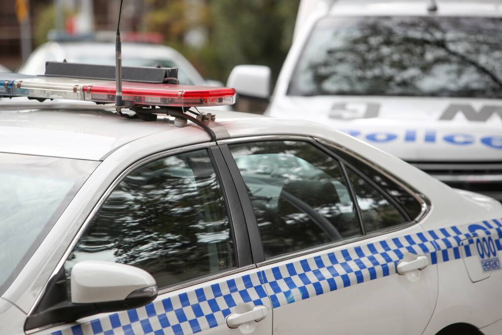 Police search for man who approached teen in Albion Park
