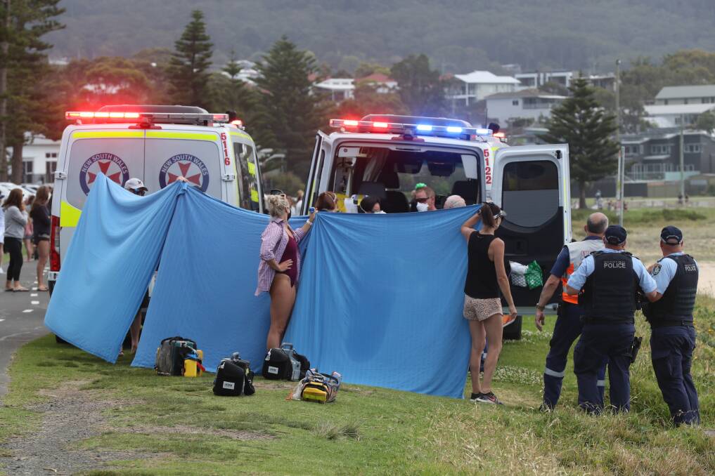 Additional lifesavers from nearby clubs, paramedics, police, firefighters and off duty emergency service personnel assisted. Picture: Robert Peet
