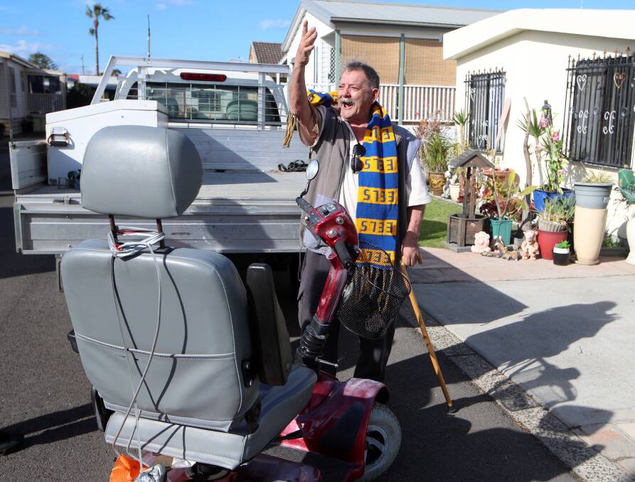 OAntonio Martin was grateful to the Good Samaritan who gifted him with a Parramatta Eels scarf to replace his stolen one. Picture: Sylvia Liber