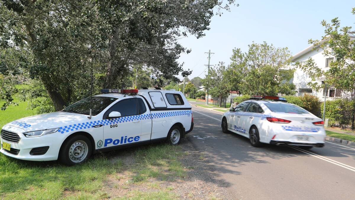 Police were at Franklin Road, Bulli after they arrested a man allegedly after he was involved ramming a police car earlier in Wollongong then fleeing. Picture: Robert Peet