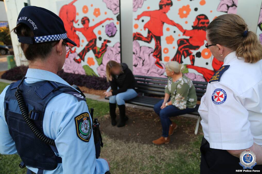 Specialist mental health clinicians will offer expert support to police and ambulance officers called to mental health emergencies, Picture: NSW Police