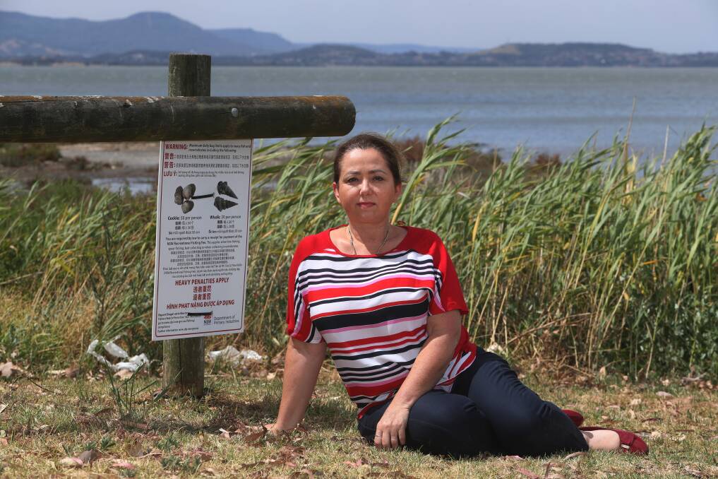 Fighting back: Tammy Larkings is inviting residents who live around Lake Illawarra to come to the cockle poaching picnic meeting on Sunday. Picture: Robert Peet