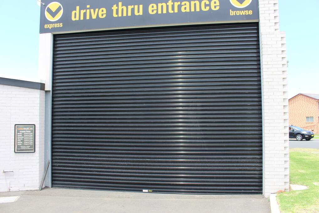 Hallings Roller Shutters: Long-lasting roller doors and shutters for residential, commercial or industrial use. Take advantage of Darylle’s experience and expertise by ordering a new roller shutter today.